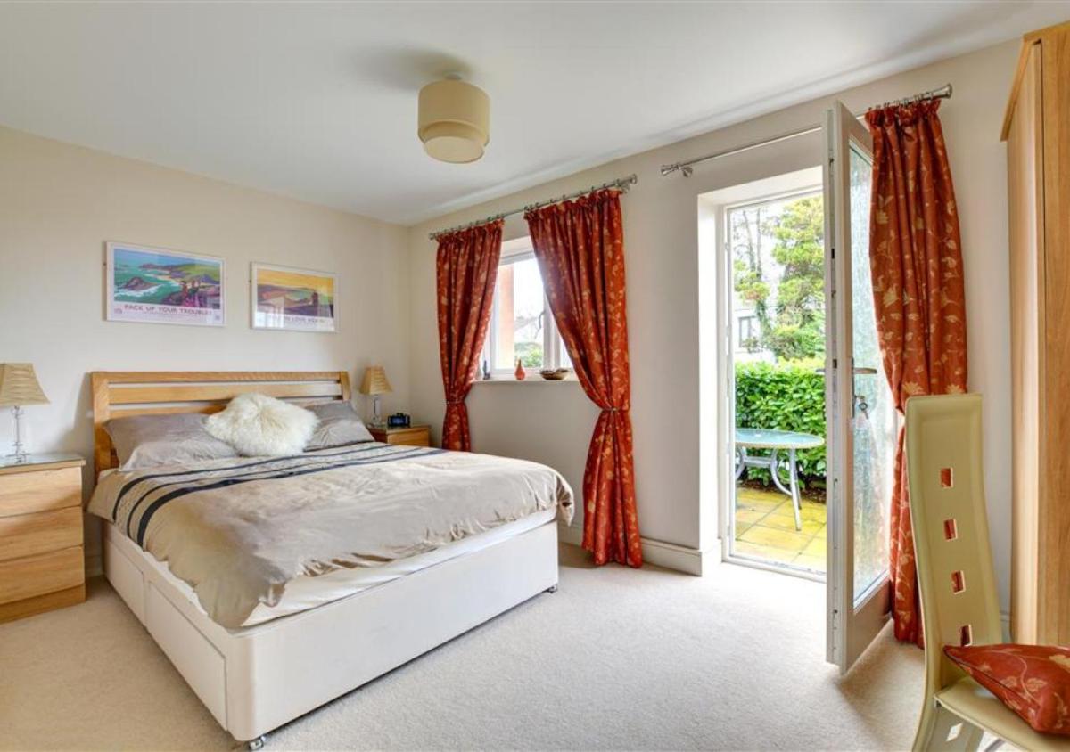 The Lookout - Housity