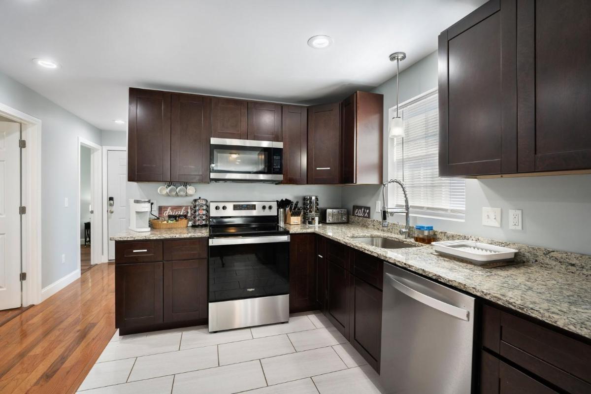 Cozy 3 Bedroom Serviced apt - Housity