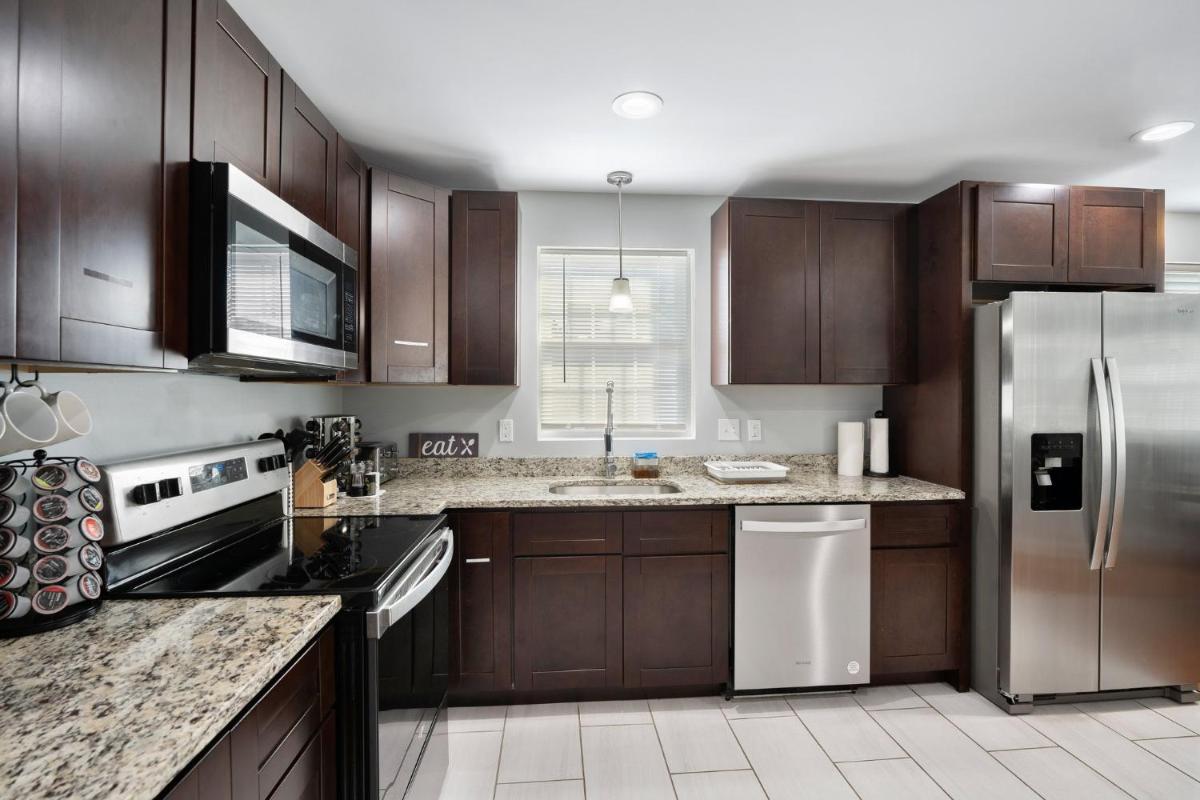 Cozy 3 Bedroom Serviced apt - Housity