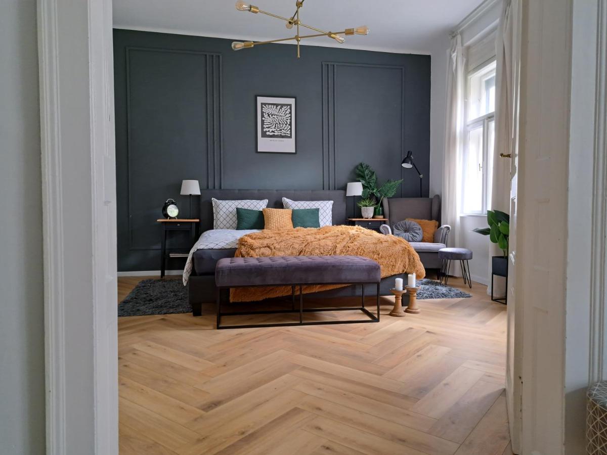 Vendégház a Három Szivarhoz - Housity