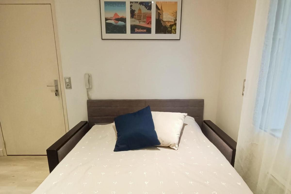Quiet studio in St Peter's Square - Housity