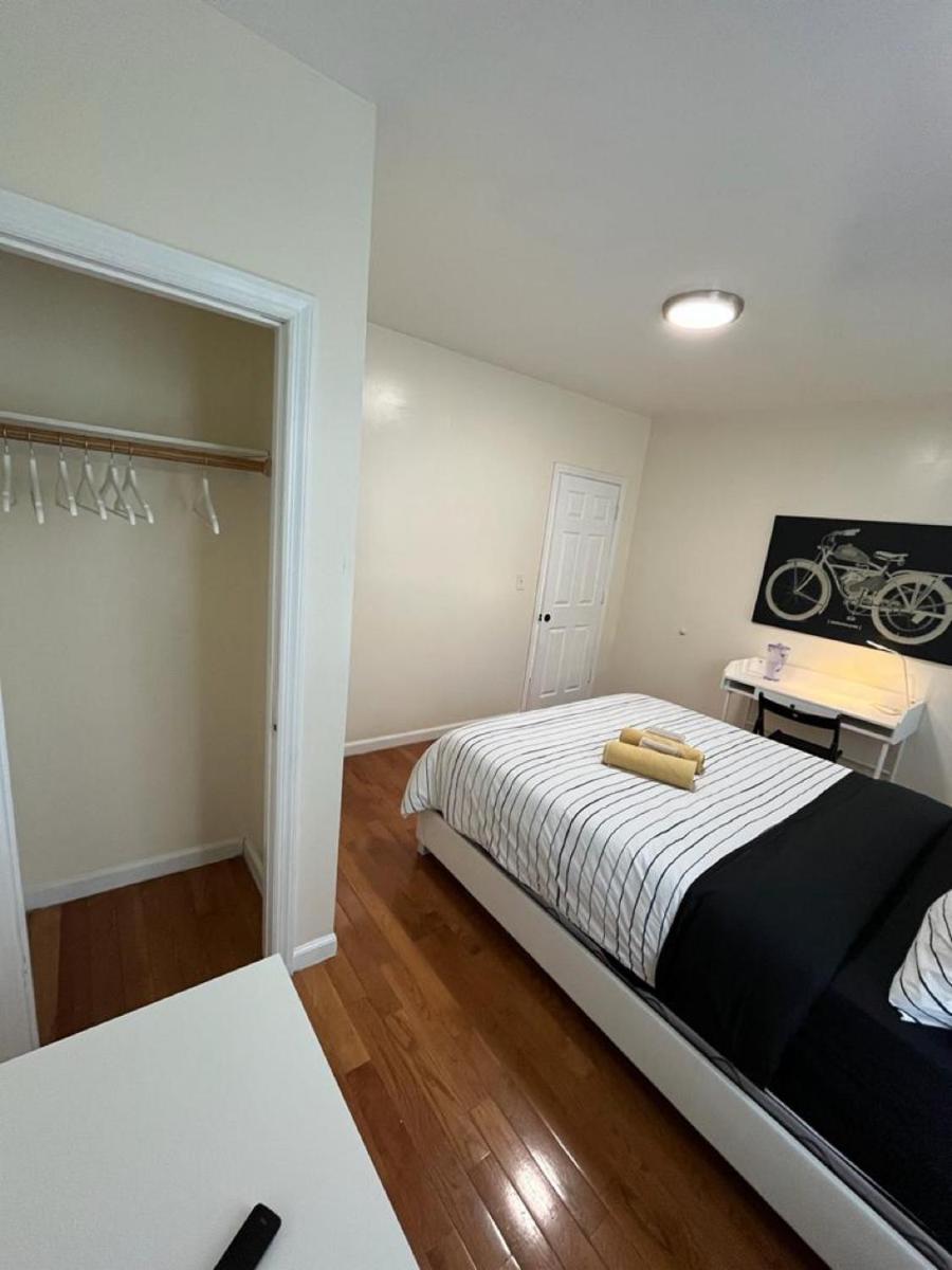 Beautiful private rooms in a shared apartment upper west side - Housity