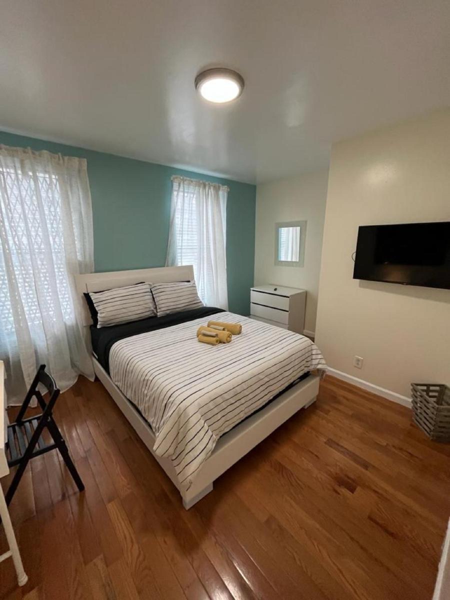 Beautiful private rooms in a shared apartment upper west side - Housity