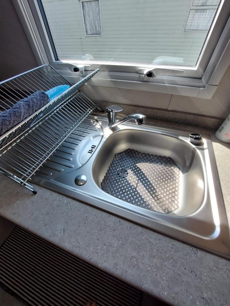 Havens Combe Haven Holiday Park Caravan Hire - The Ridge 275 - Housity