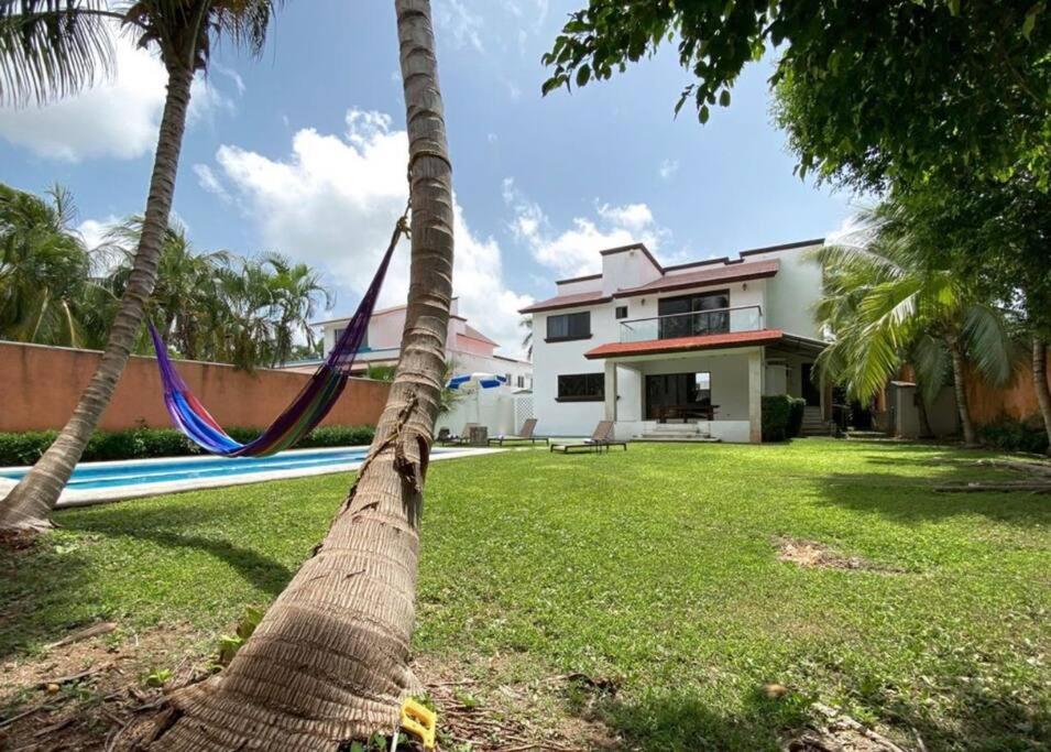 Suitetrails - 5Bedroom House with private pool 10 min from beach