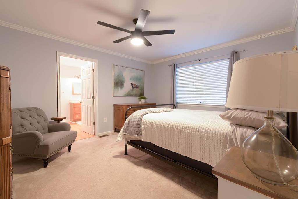 *Ridge House on Pea Hill Creek* private beach! - Housity