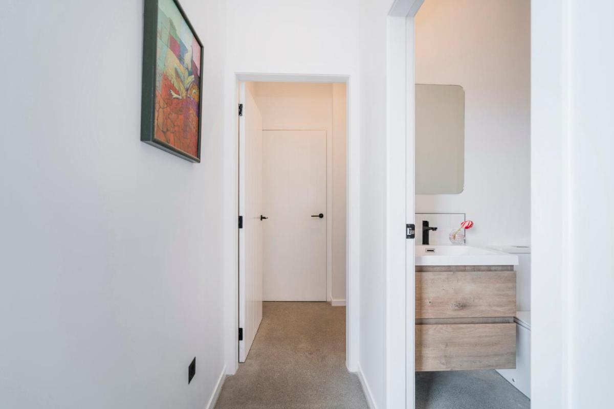 Hosts on the Coast Tairua Luxury Views - Housity