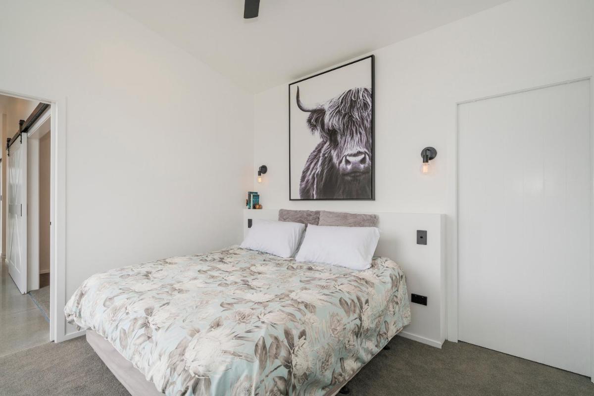 Hosts on the Coast Tairua Luxury Views - Housity