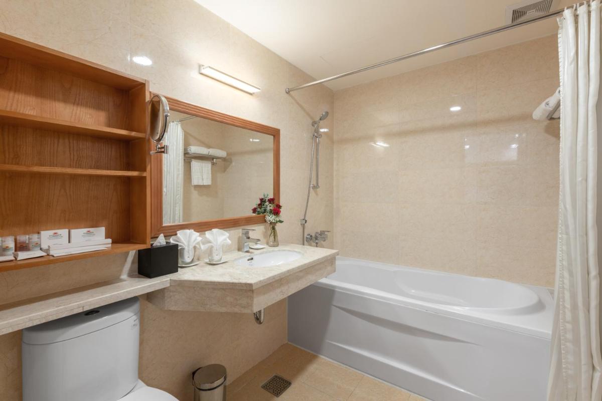 Sunflower Hotel & International Village - Housity