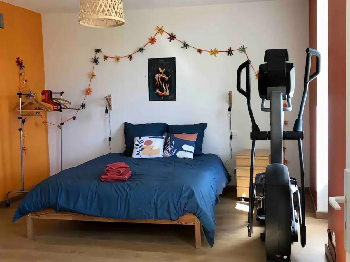 Suitetrails - Gîte Domfront-en-Champagne, 8 pièces, 14 personnes - FR-1-410-372
