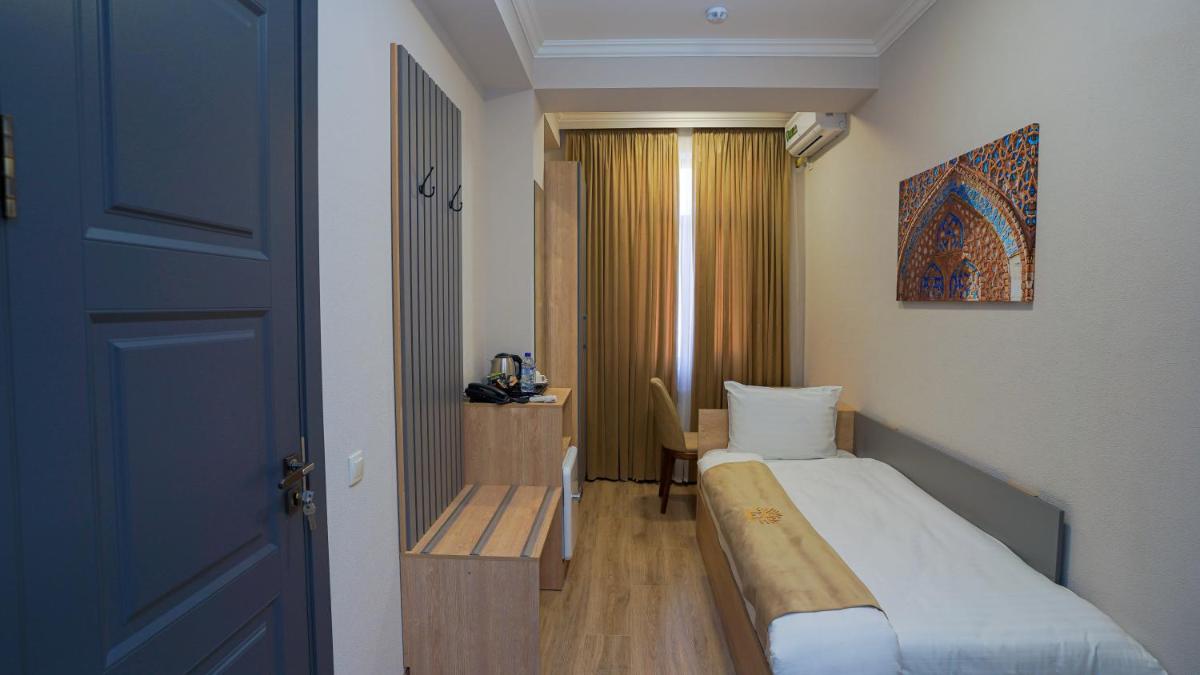 Almalyk Plaza Hotel - Hizvo