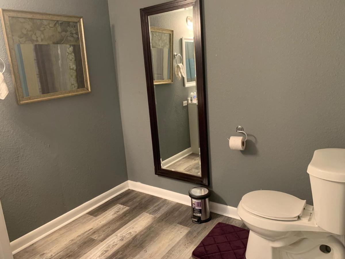 Secluded Cozy Newly Renovated Cabin home 3BR/2BA - Housity