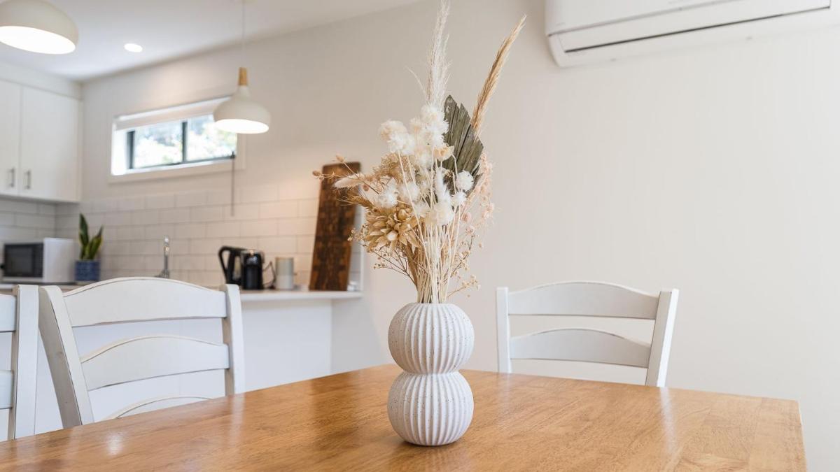 Holiday on Halford 1 of 30 Halford St - Housity