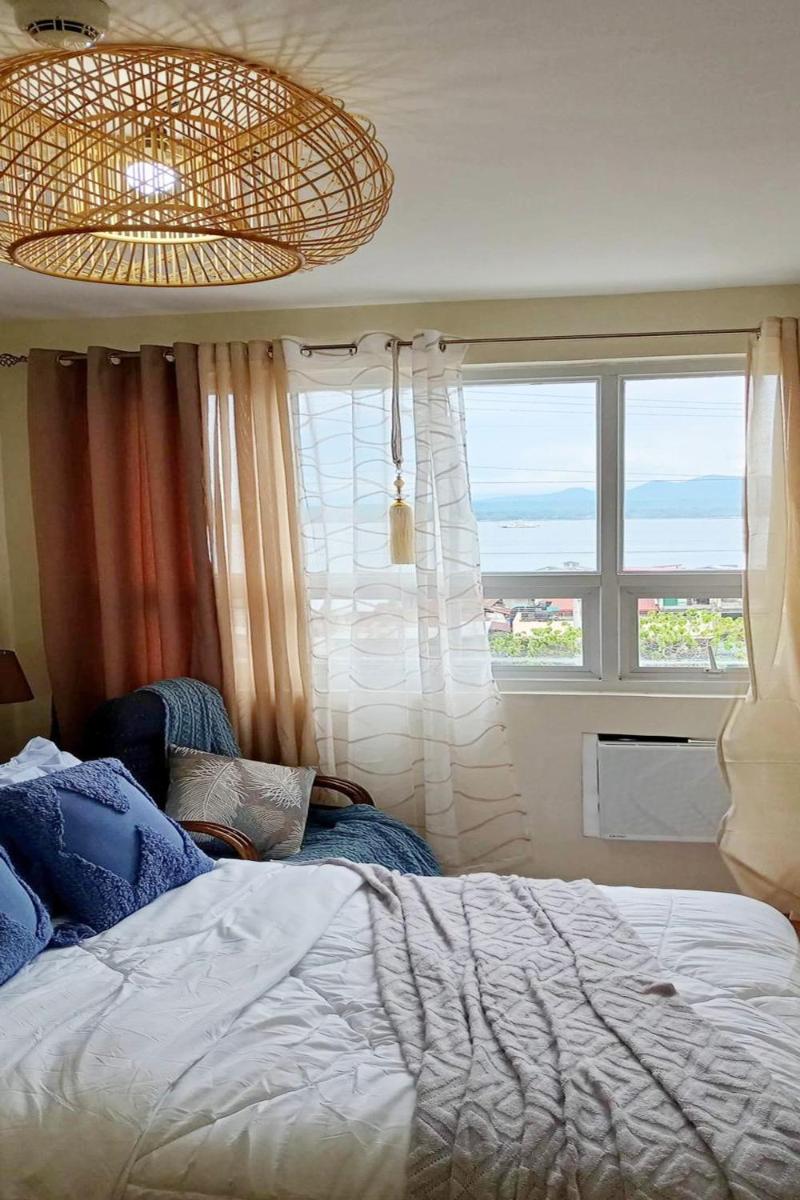 Suitetrails - Sea View Condo at front of Samal Island