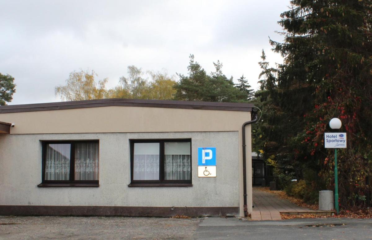 Hotel Sportowy - Housity