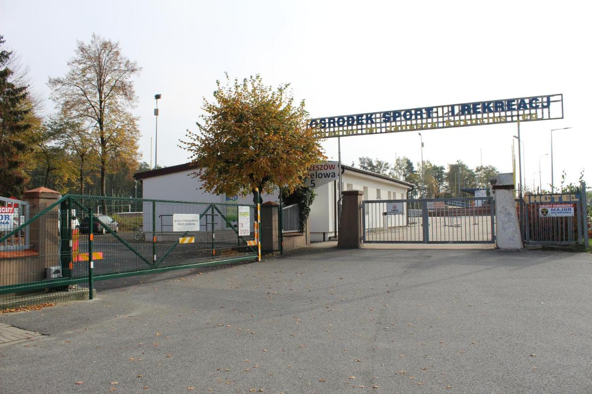 Hotel Sportowy - Housity