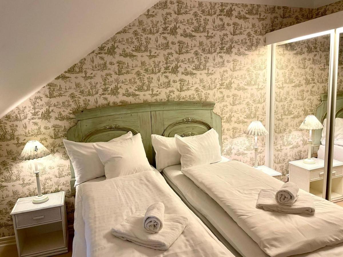 Apertins Hotell - Housity