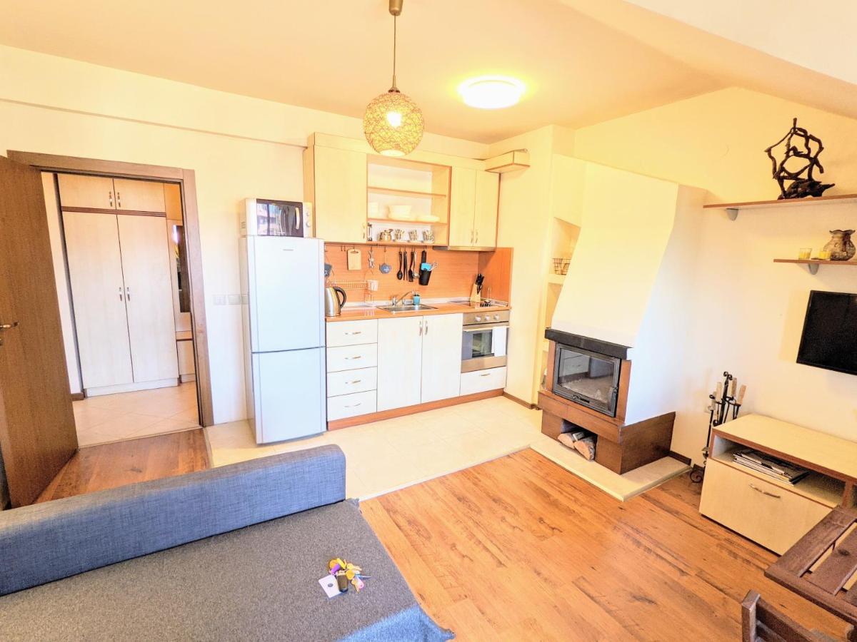 Casual Apartment near Gondola & City Center - Neon - Hizvo