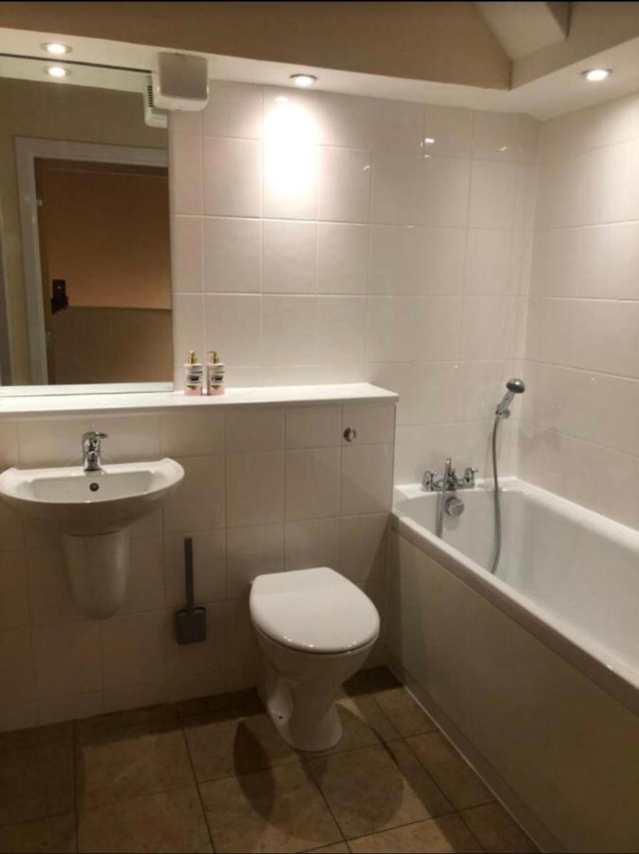 Private Parking 2 Bed 2 bath - Housity