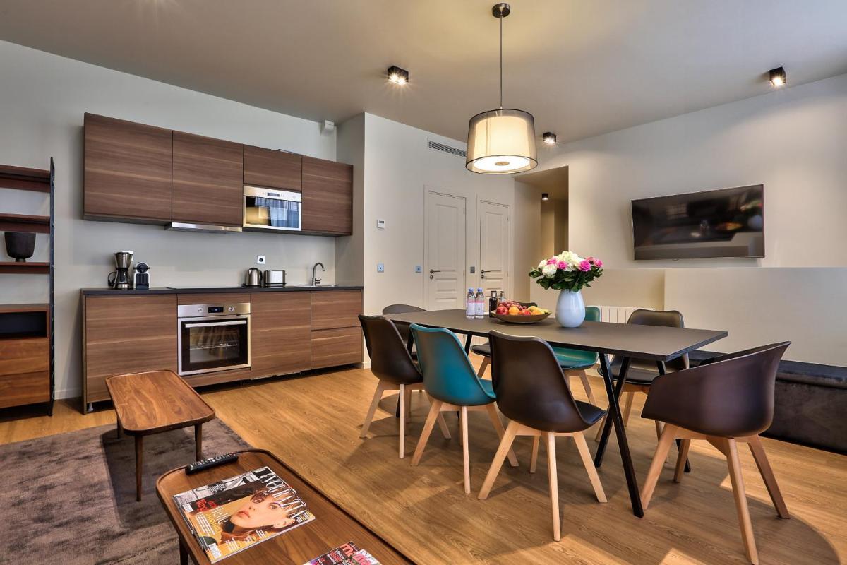 138 - Urban Beautiful Duplex in Saint Germain - Housity
