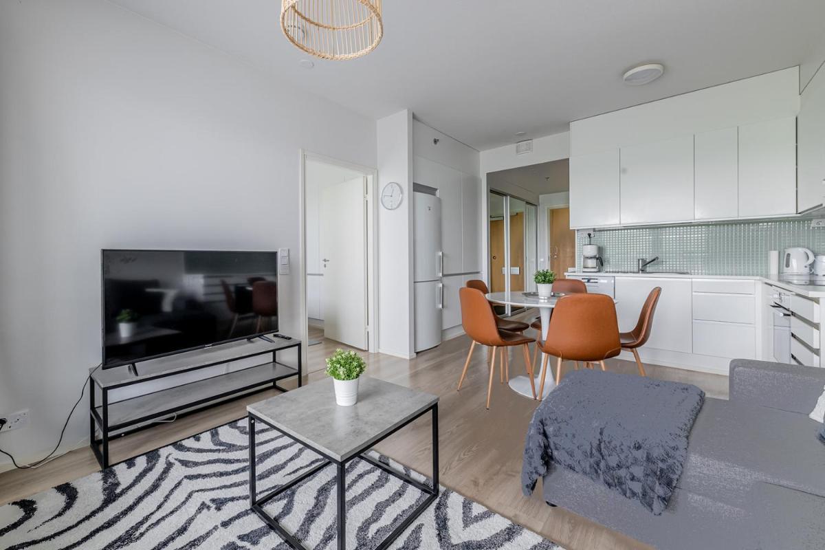 Suitetrails - SleepWell Apartments Niittykumpu 12 - Metro, 15 min from Helsinki City