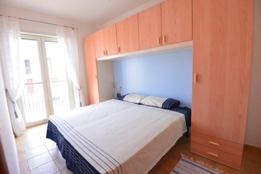 Lina apartments - Housity