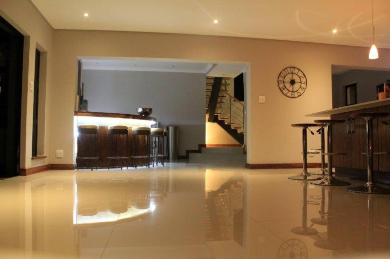 Westville House- Sleeping 7 nights or more and the house is not shared with other guests - Housity