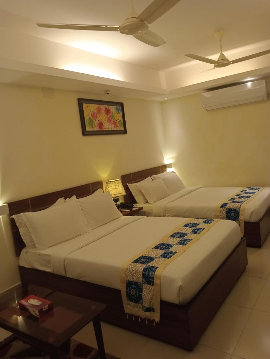 Hotel the grand Hyatt - Housity