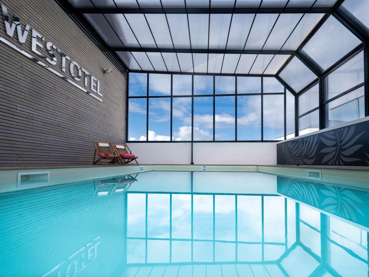Piscine de l'établissement Westotel Pornic Côte de Jade ou située à proximité