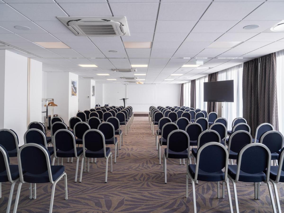 Espace de conférence ou salle de réunion dans l'établissement Westotel Pornic Côte de Jade