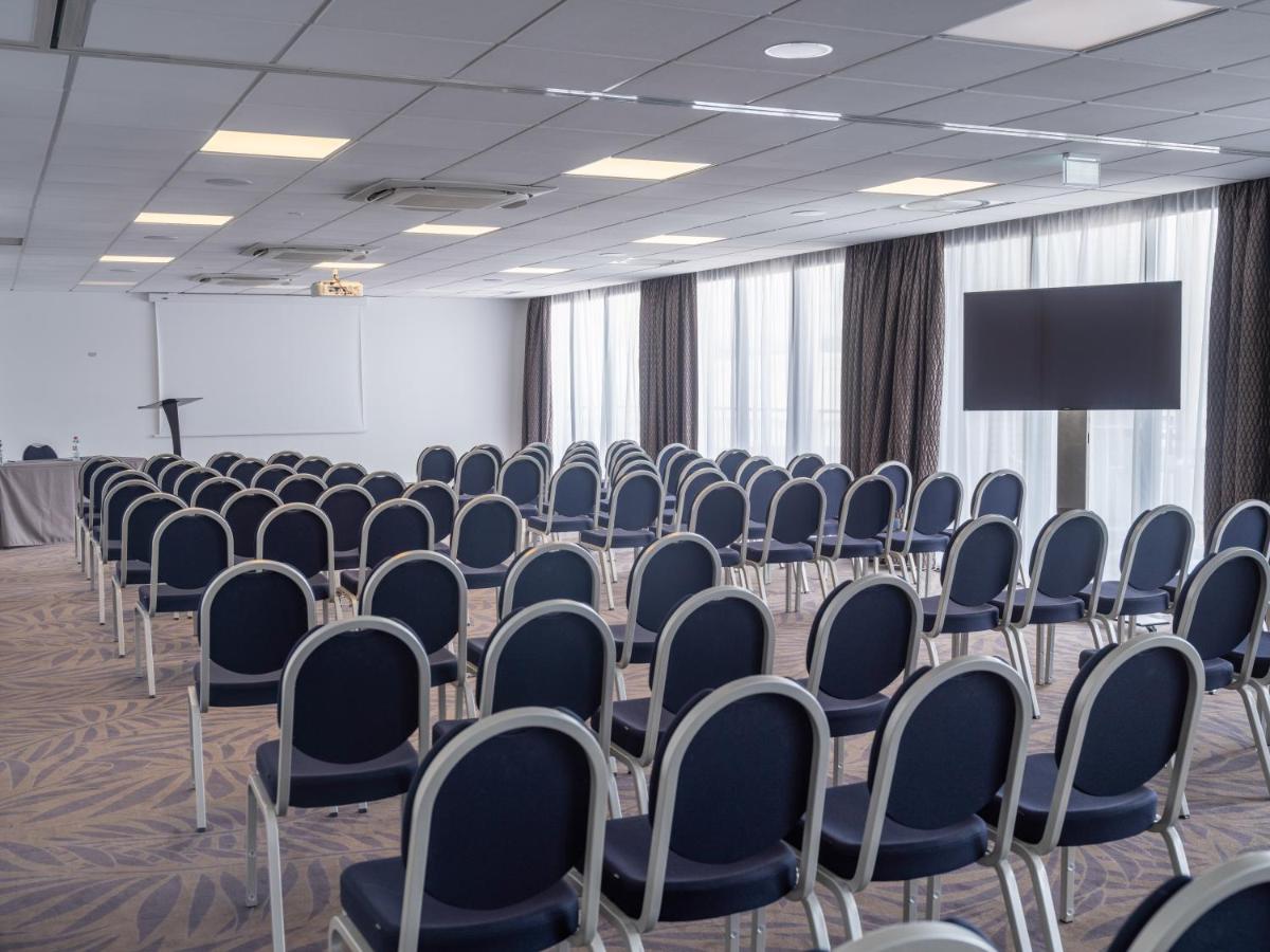 Espace de conférence ou salle de réunion dans l'établissement Westotel Pornic Côte de Jade