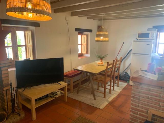 Suitetrails - Casa Isabel, naturaleza y descanso en la serranía.