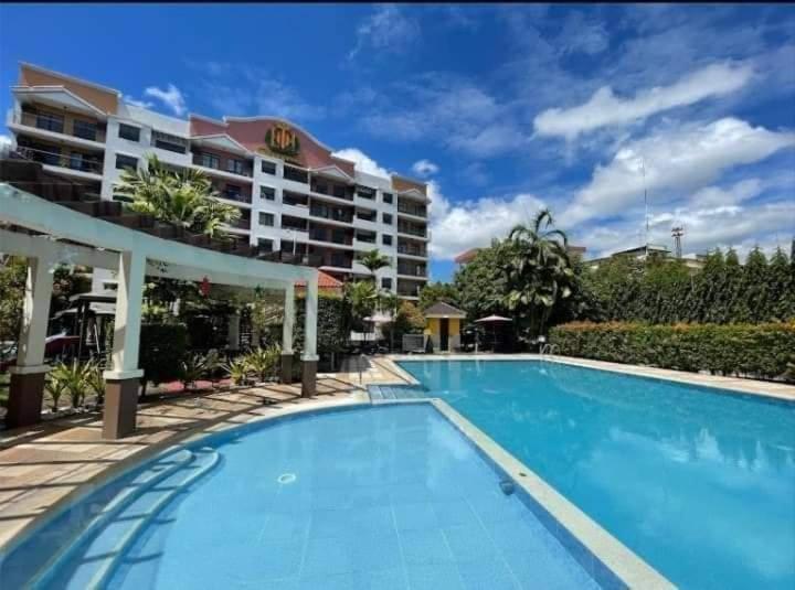 CONDO 2 BEDROOM AT MAGALLANES RESIDENCES - Housity