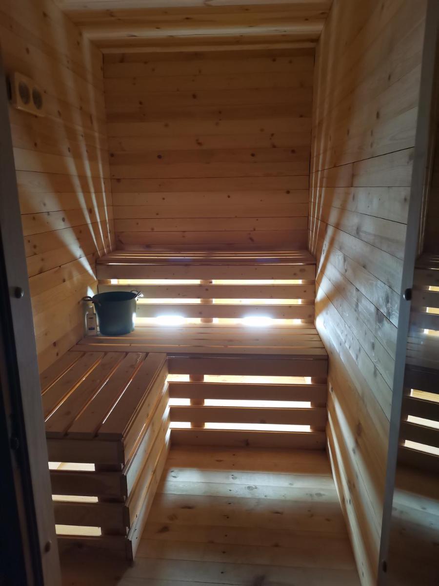 Вила Край реката - Housity