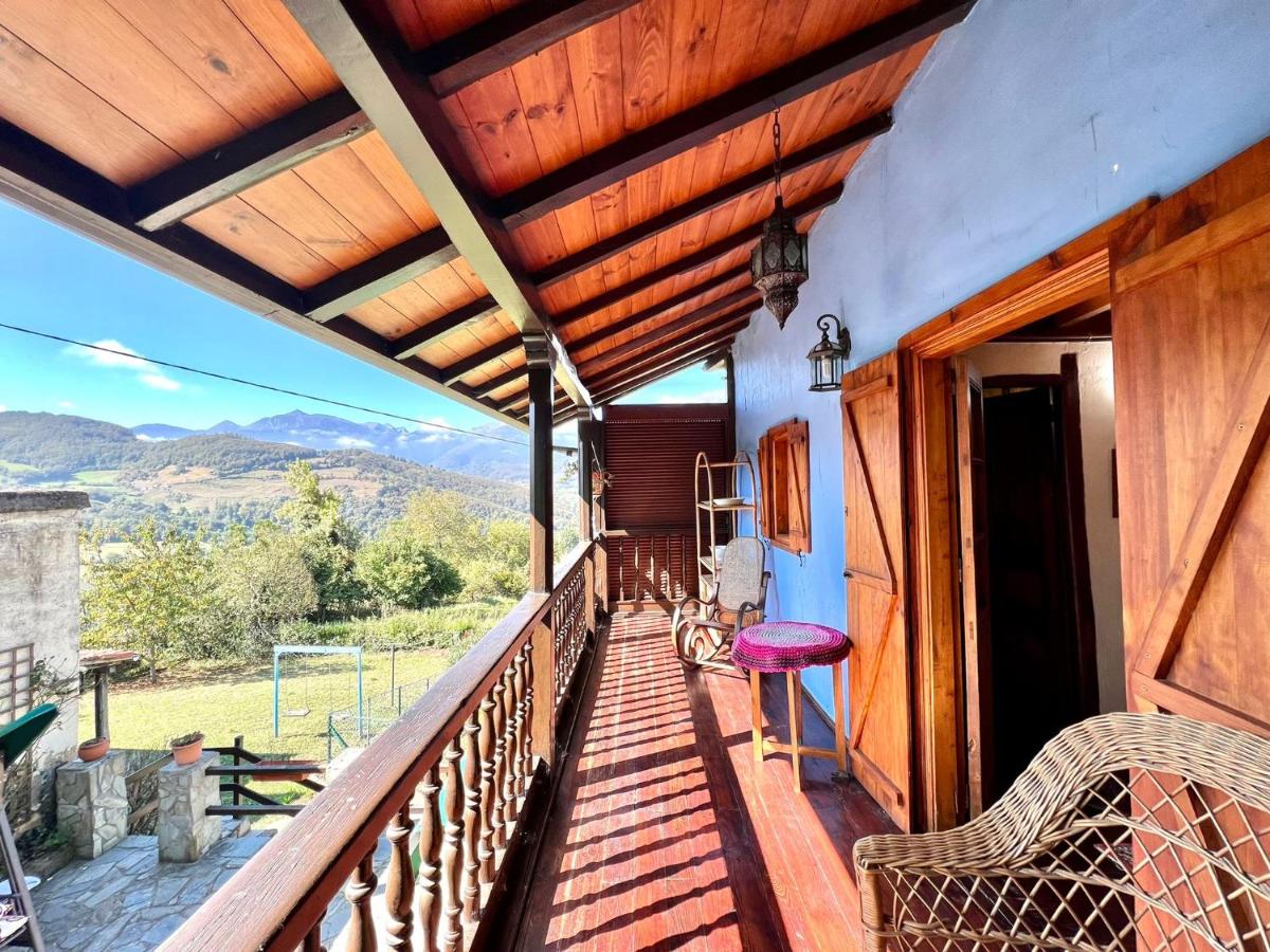 Casa con 2 dormitorios, chimenea, jardin y vista a la montaña - Housity