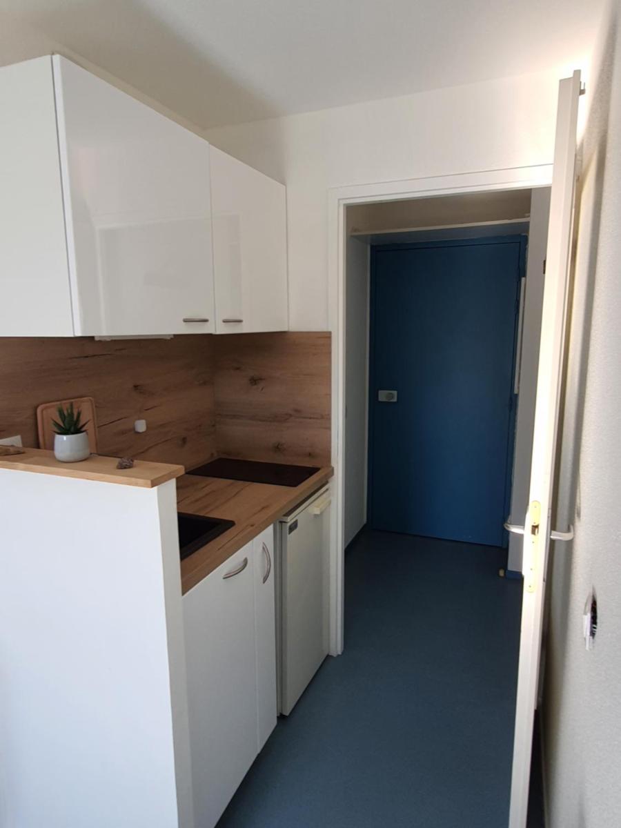 Studio dans résidence Gauguin pour location courte durée et étudiants parking gratuit - Housity