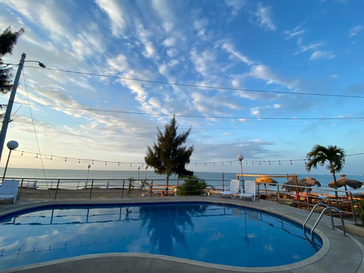 Hotel Playa Dorada - Housity