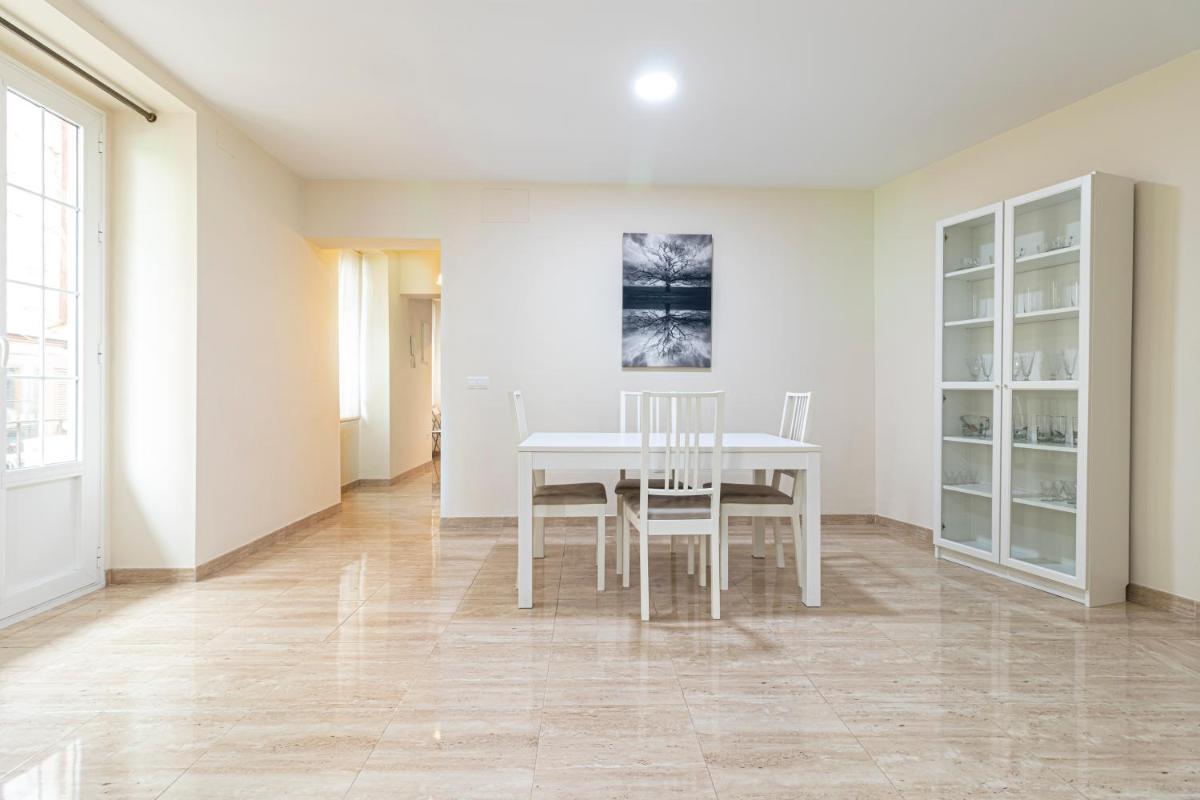 Allo Apartments Consistorio Centro 2 Habitaciones - Housity