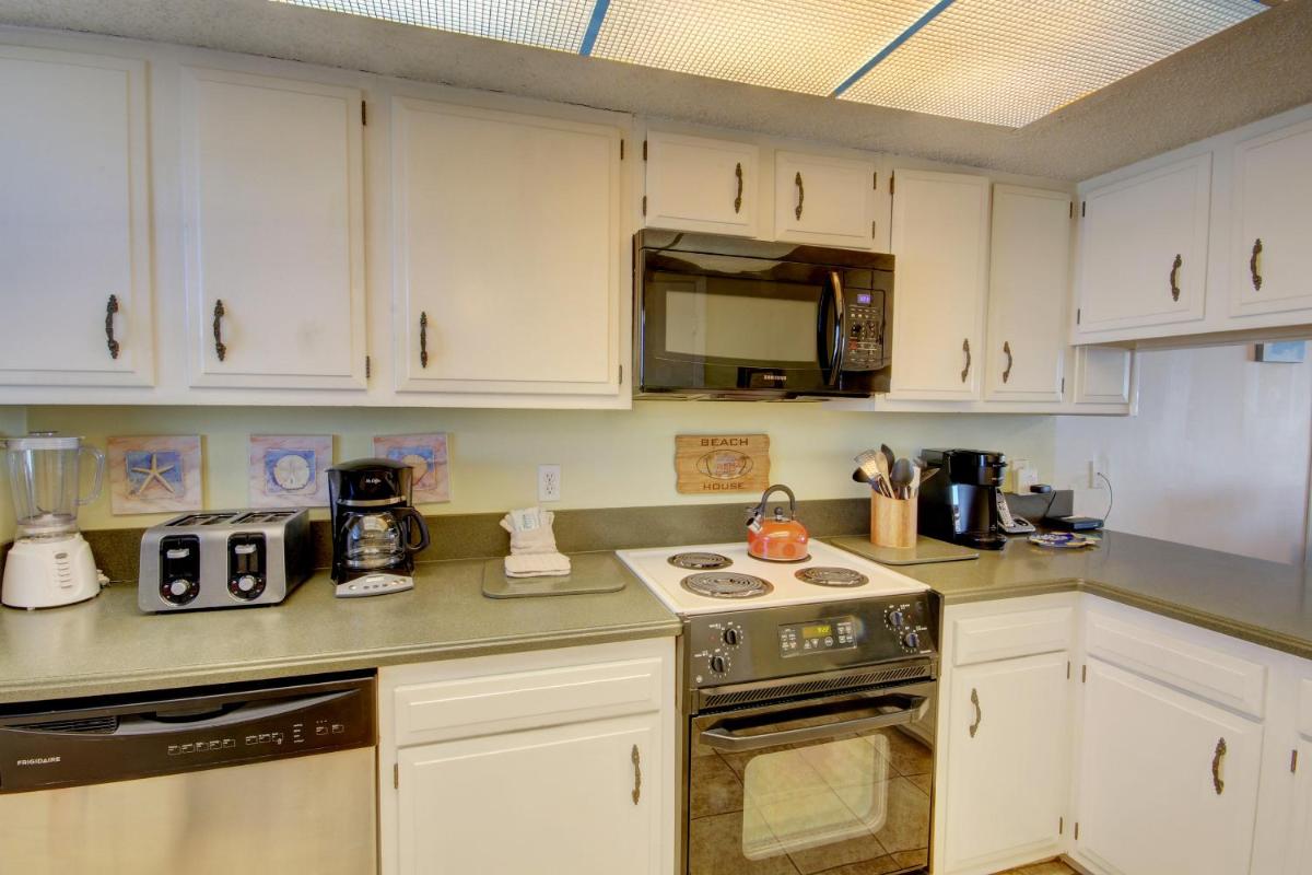 El Matador 428 - Gulf front with beautiful views of the Gulf and pool - Housity