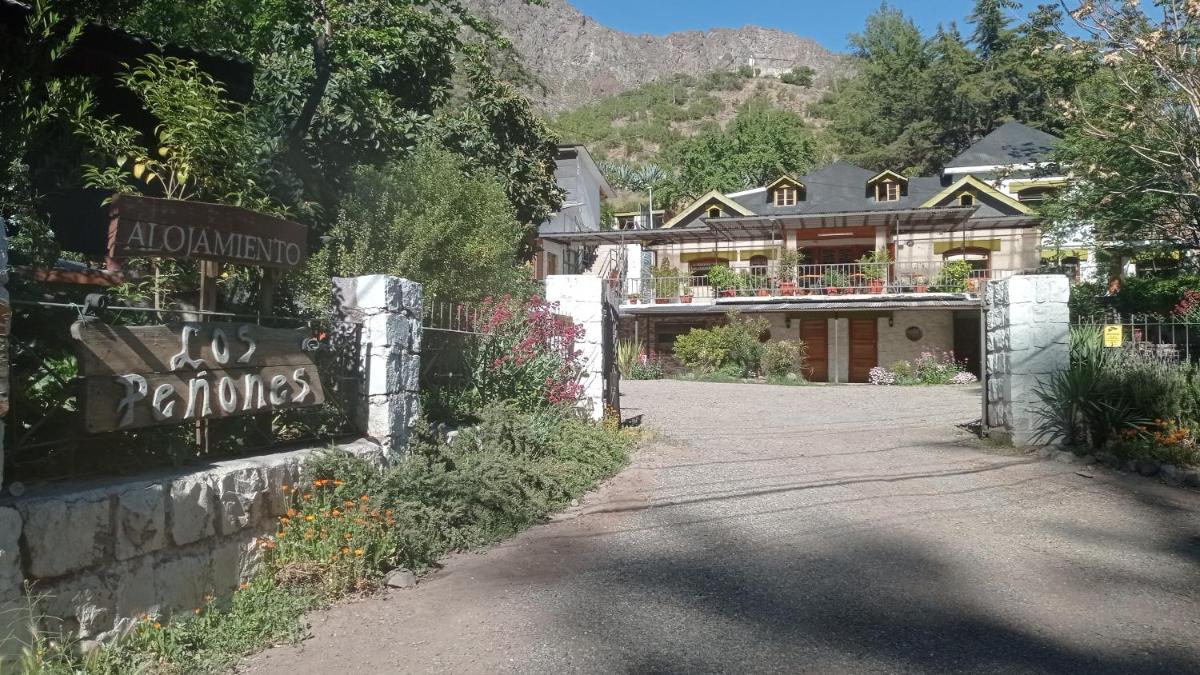 Hostal Los Peñones - Housity