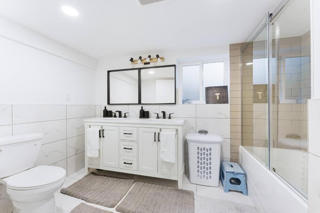 Amazing House In The Heart Of Vancouver DT/YVR/UBC - Housity