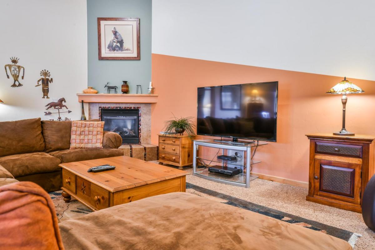 Cottonwoods 415 - Housity