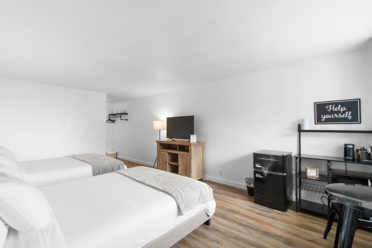 Silver Sands Motel - Housity