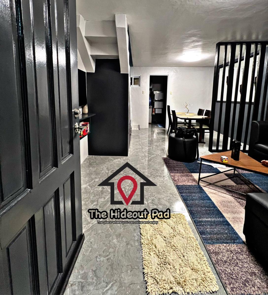 Townhouse in Angeles City - Housity