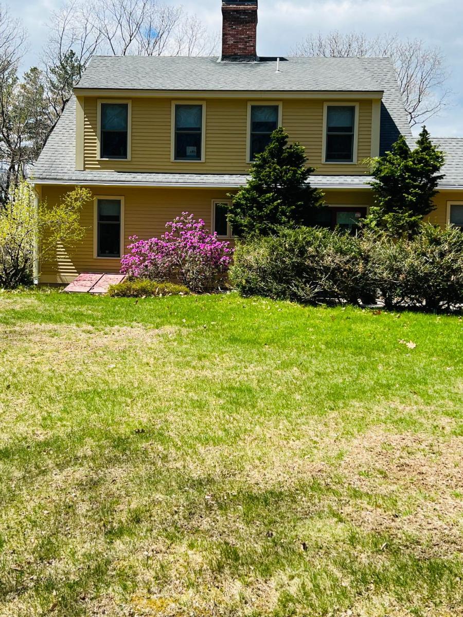Boston 4 Bedroom Home on the State Forest - Housity