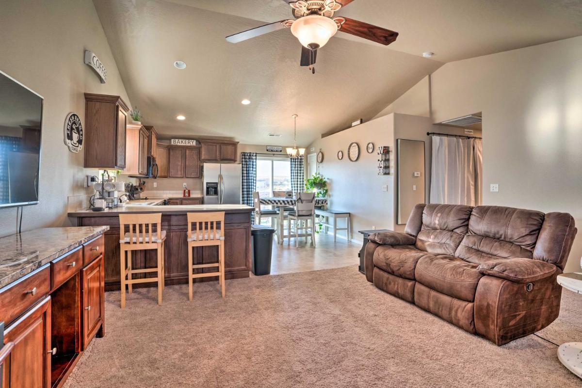 Kennewick Getaway with Patio and Near Golfing! - Housity