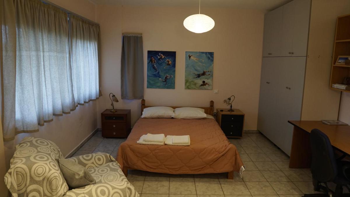 Romanos Patras studio - Housity