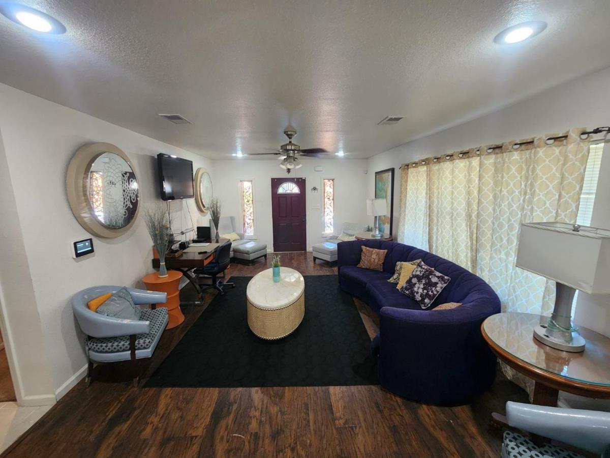 Faxon Near Beale St with Hot Tub - Sleep up to 20 - Housity