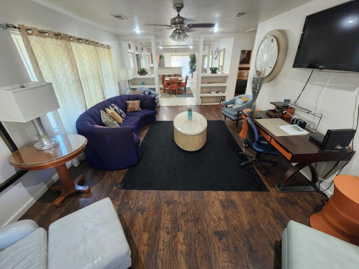 Faxon Near Beale St with Hot Tub - Sleep up to 20 - Housity