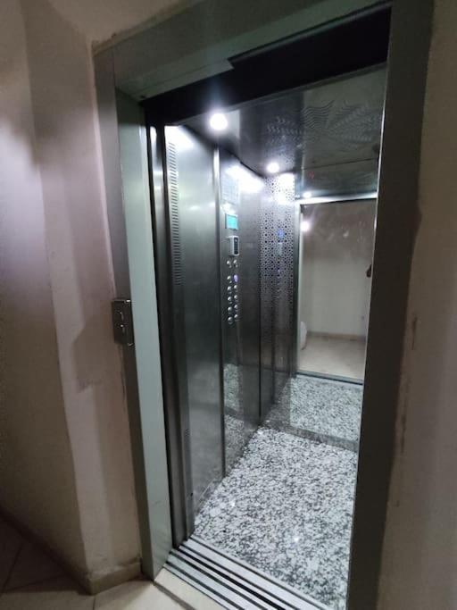 please do not book property - Hizvo